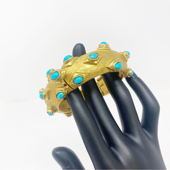670 Vintage Kenneth J Lane Gold Turquoise Hinged Bracelet